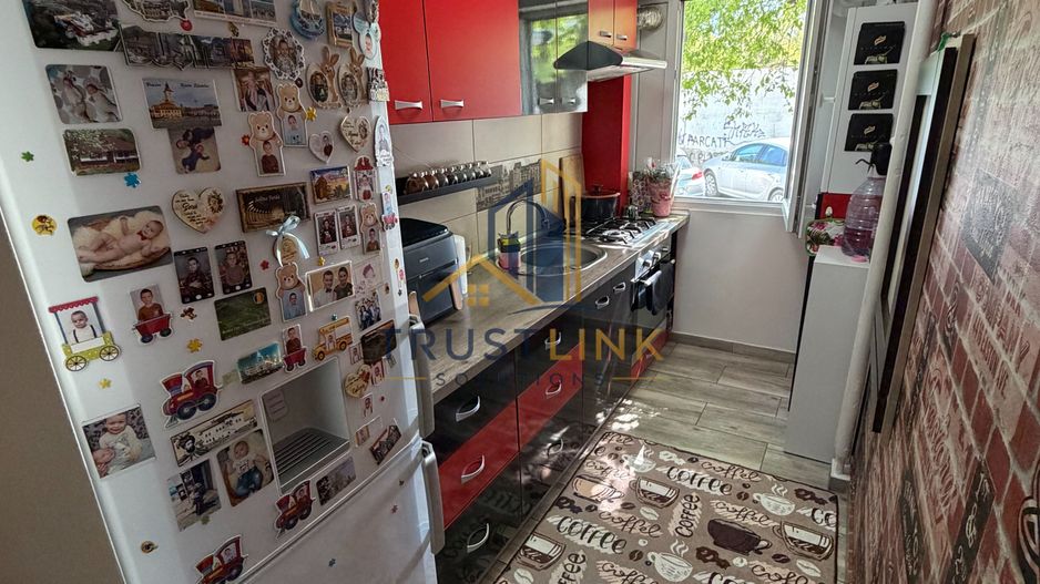 Apartament 2 camere renovat mobilat Salaj Aleea Bacau - Poză 9