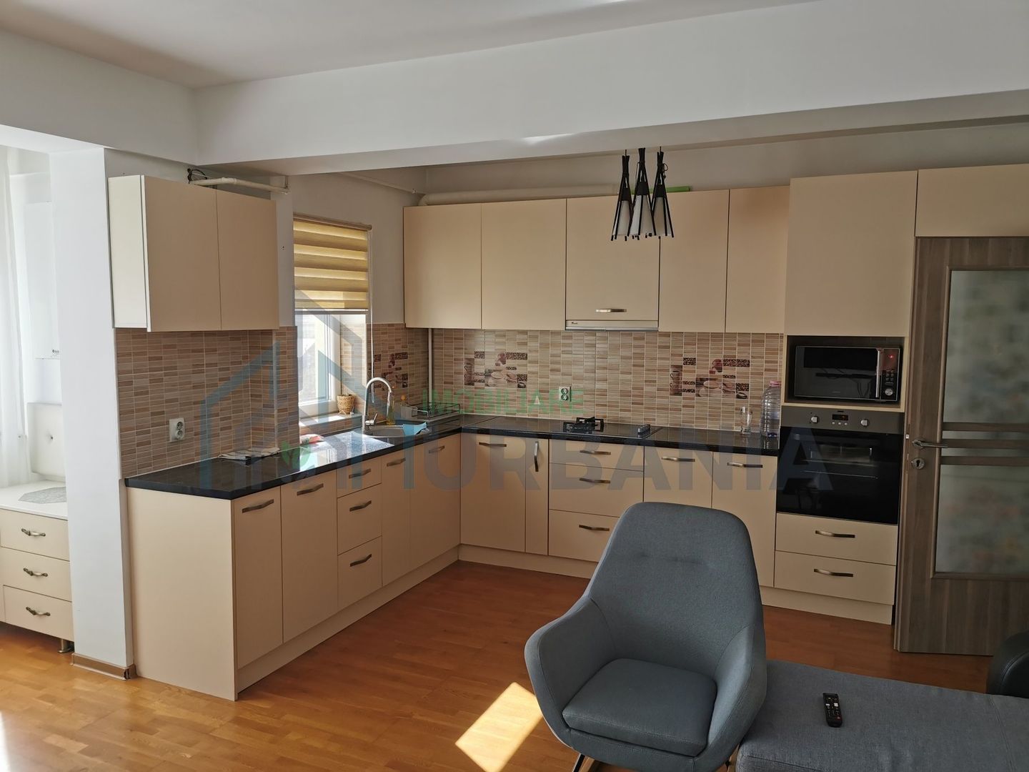Apartament 3 camere de vanzare, Valea Lupului, strada Luminii, etaj 1, mobilat si utilat - Poză 1