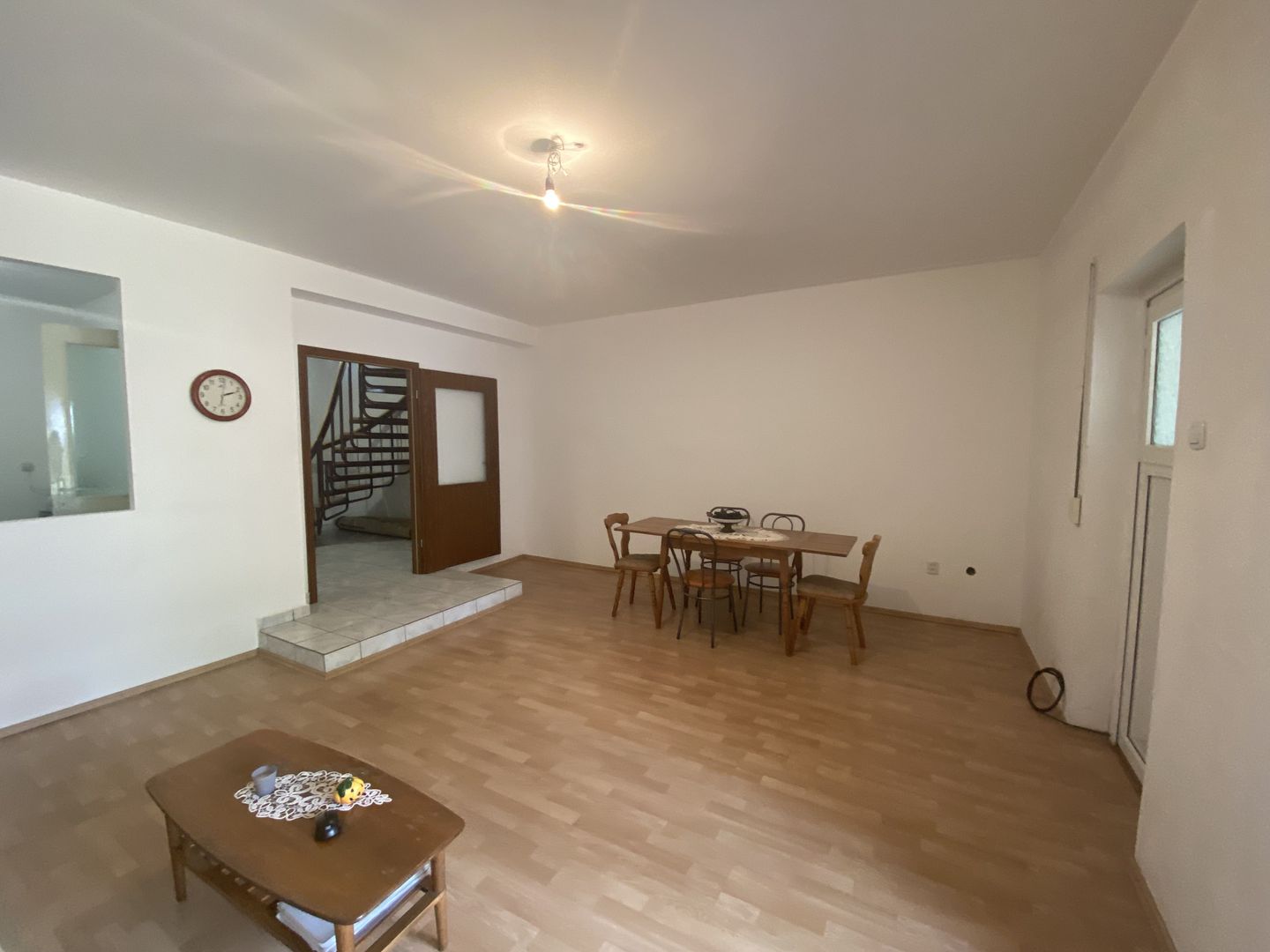 Casa de vânzare/închiriere zona Lunei - Poză 37