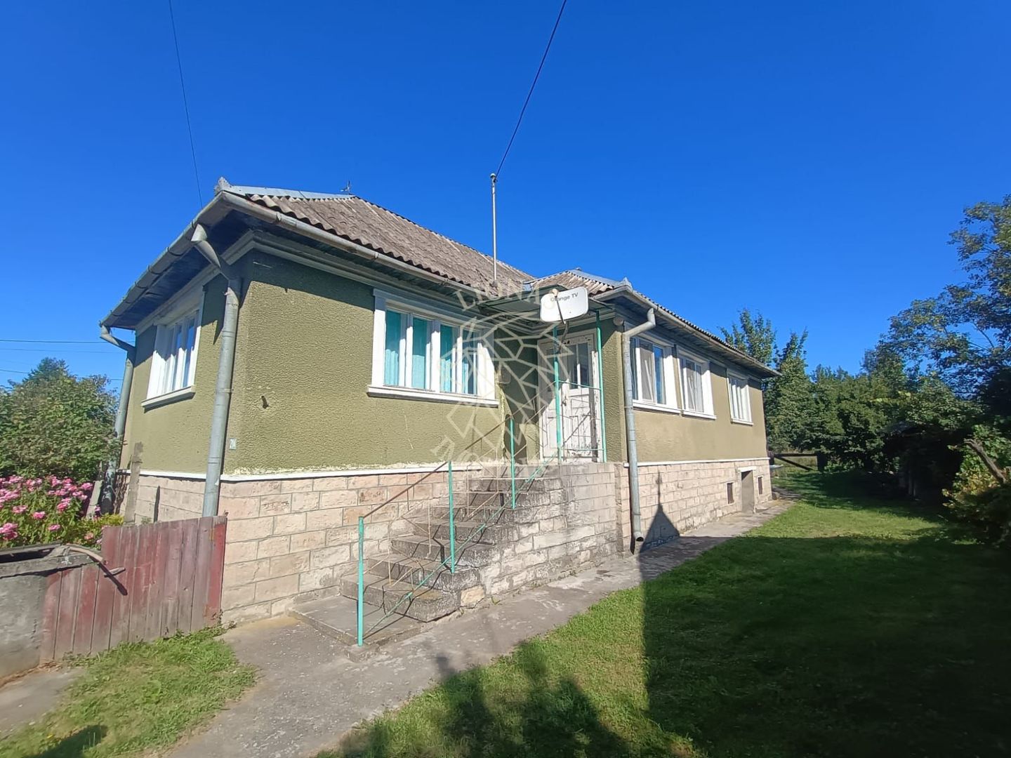 Casa la tara-teren 1521 mp+2 ha arabil-ideal casa Vacanta-Mintiu - Poză 1