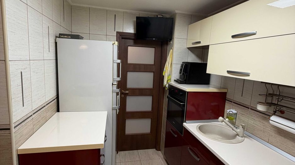 Inchiriere apartament 3 camere Drumul Taberei - Poză 6
