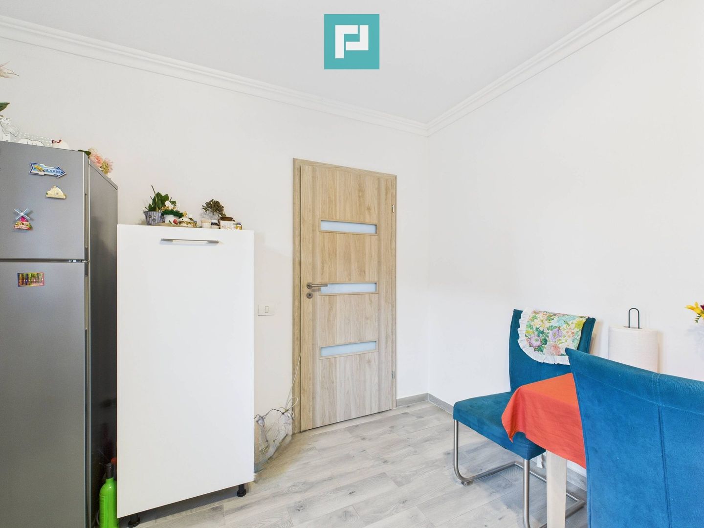 Casă cu 3 camere, P+1–Giarmata - Poză 21