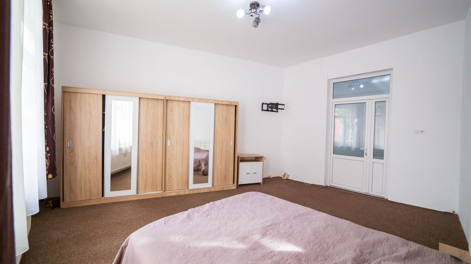 PRET NOU! Apartament spatios 4 camere - COMISION 0% - Poză 1