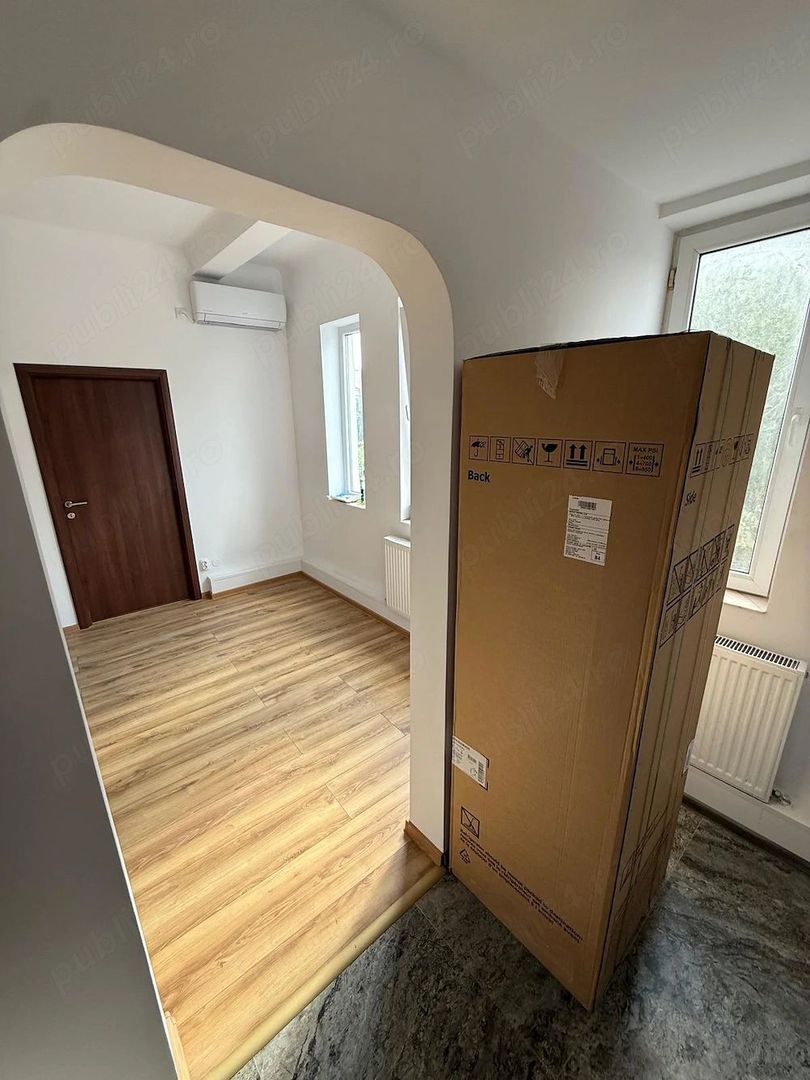 🏢 De Inchiriat: Ap. 3 Camere, Ideal și pentru Birou, Metrou EROII REVOLUTIEI - Poză 2