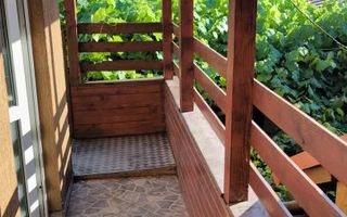 Casă P+E+M + corp secundar , 240 mp teren , 2 garaje - Poză 3