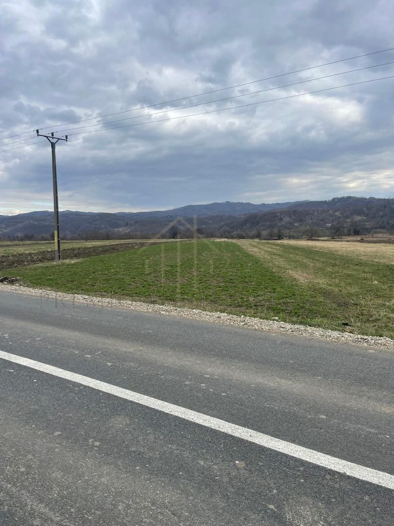 Vânzare teren 3145 mp – Mănăstirea Cașin, Onești - Poză 1