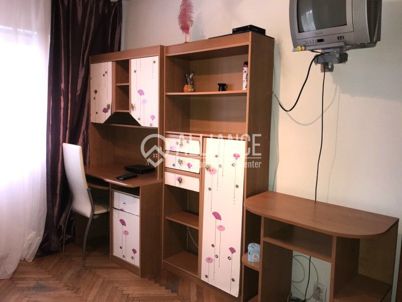 GARA-ABATOR- Apartament de 3 camere foarte spatios si luminos! - Poză 16