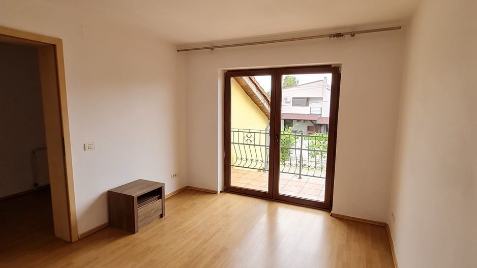 Super oferta!!!Vila spațioasă în Ghiroda! - Poză 15