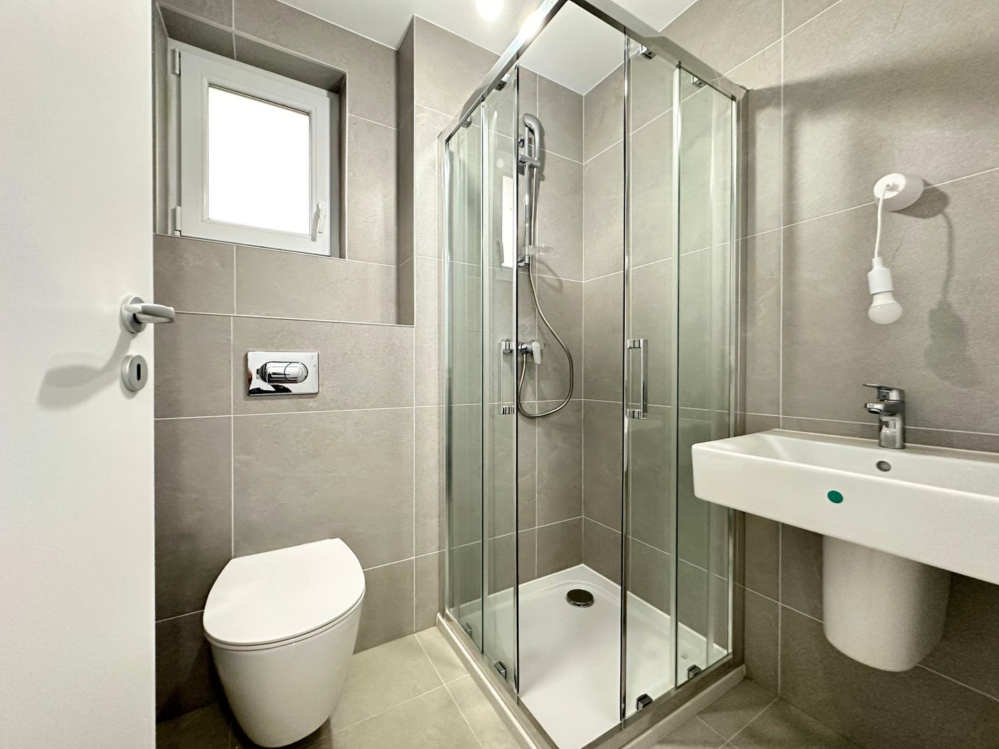 Apartament modern cu 3 camere în zona Coresi ROKMAN confort și exclusivitate - Poză 14