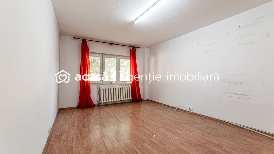 Apartament 2 camere, decomandat | Str Banul Maracine - Poză 1