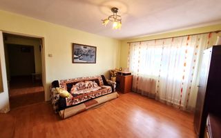 Apartament 2 Camere, Etaj 3, 54 mp, Semidecomandat, Zona Cetate - Poză 2