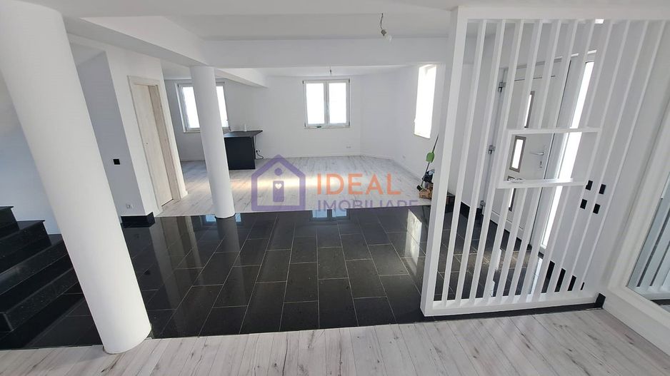 Casa Individuala LA CHEIE cu 250 mp utili, zona Strand - Poză 12