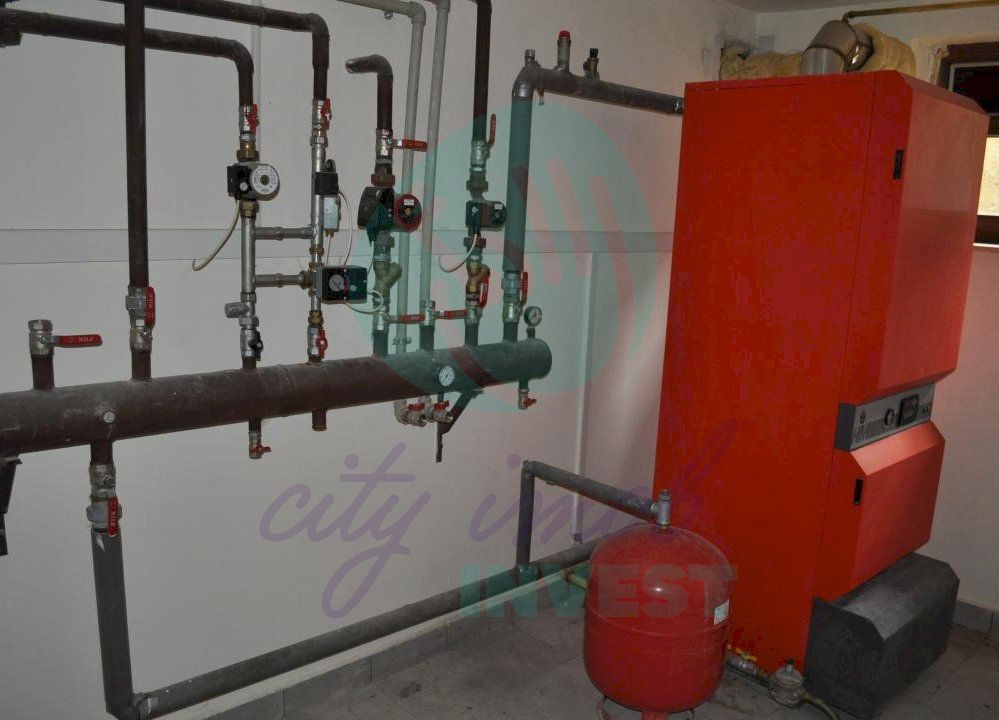 Vila spatioasa in zona exclusivista a orasului Piatra Neamt - Poză 8