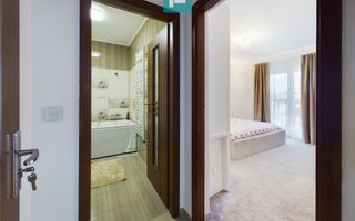 Apartament cu 3 camere în Subcetate - Poză 3