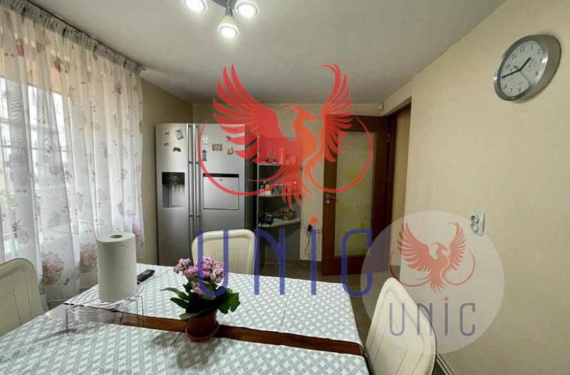 Super pret - Vila P+E+M, Lapus-Arges - Poză 5