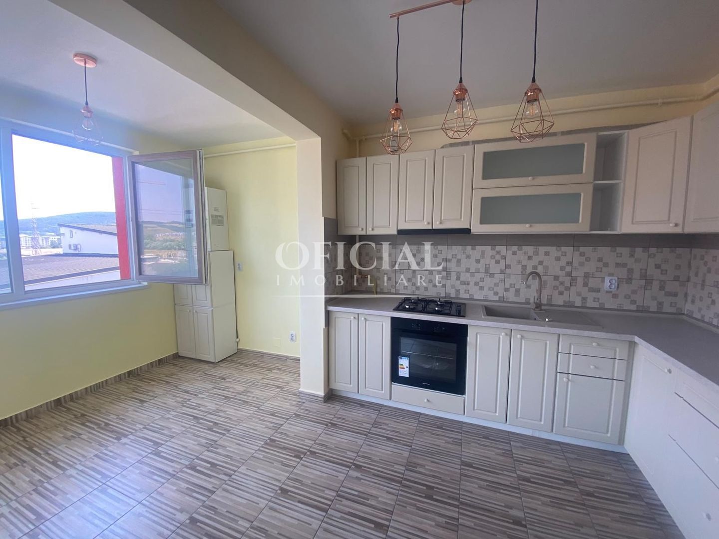 Apartament 3 Camere | 86 Mp | 2 Bai |Logie | Garaj | Floresti VIVO BMW - Poză 3