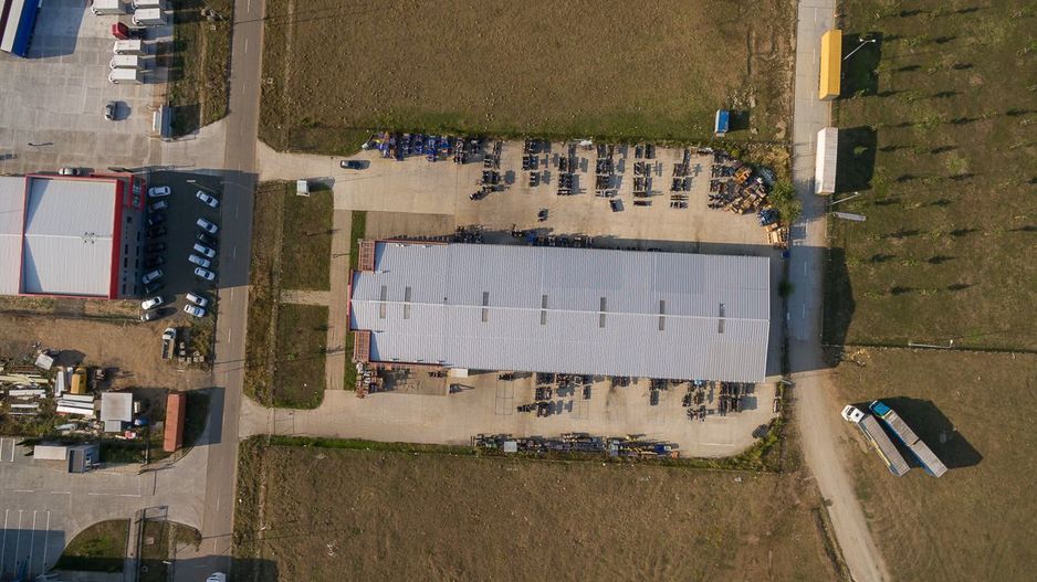 Teren de 7000mp pentru parcare TIR - Poză 2