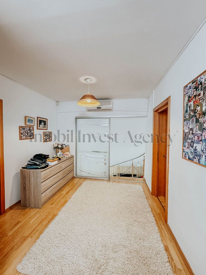 Vila cu 4 camere in Pipera in complex securizat - Poză 9