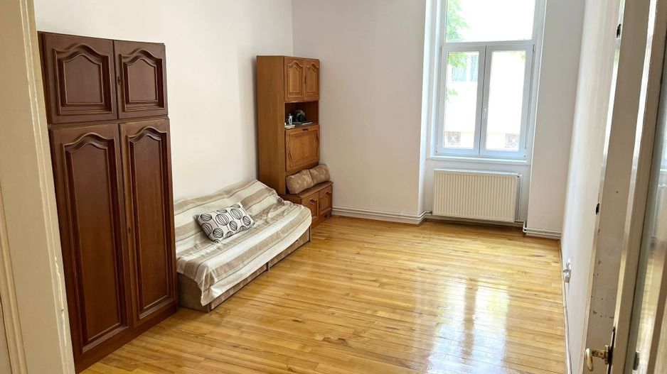 ageuropa.ro vinde ap cam 96mp la etajul unu⁸ - Poză 1