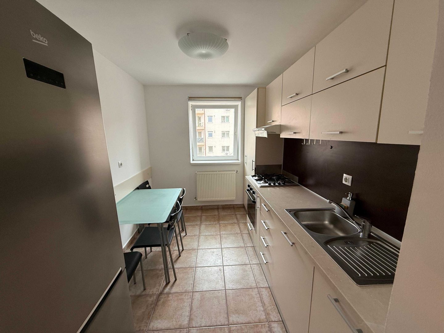 Apartament luminos 2 camere.  Cu Centrala. Complex Confort Park. Delta Vacaresti - Poză 5