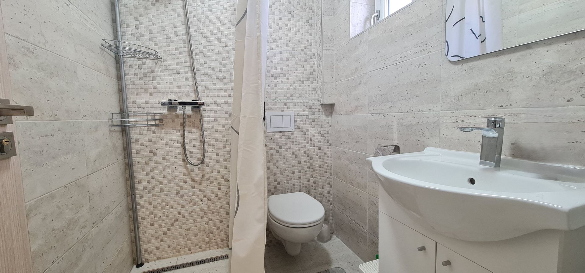 Casa 4 camere semimobilata in Cartier Izvor Tarlungeni Brasov - Poză 6
