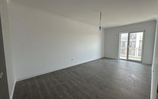 Decomandat. Etaj intermediar. Balcon mare. Loc de parcare. - Poză 2