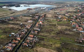 Casă modestă cu 3 camere în Ghioroc - Poză 11