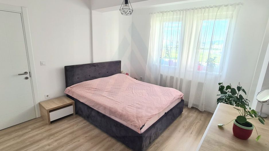 Apartament modern 57 mp utili 2 balcoane loc de parcare zona Lazaret - Poză 5