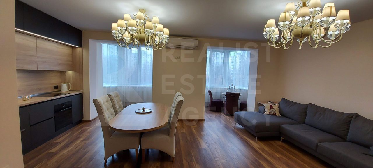 Chirie, apartament, 4 camere, str. Constantin Negruzzi, Centru - Poză 1