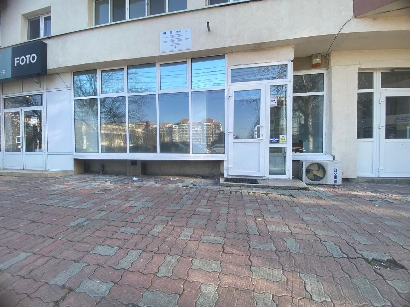 Locatie excelenta! Inchiriere spatiu comercial in Targoviste - centru - Poză 7