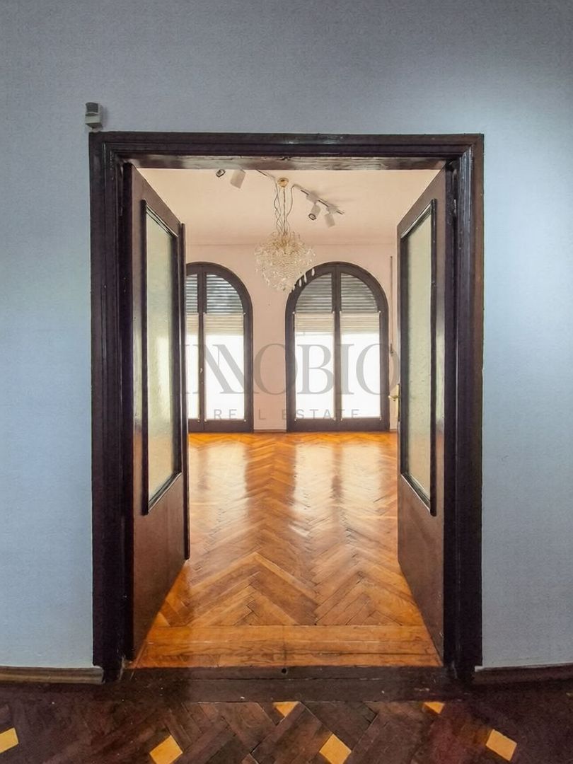 Eleganță autentică în Dorobanți | Vilă interbelică cu grădină - Poză 3