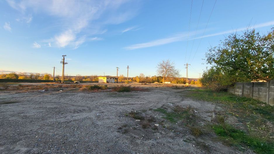 Teren intravilan, 5614 mp, Lipova - Poză 3