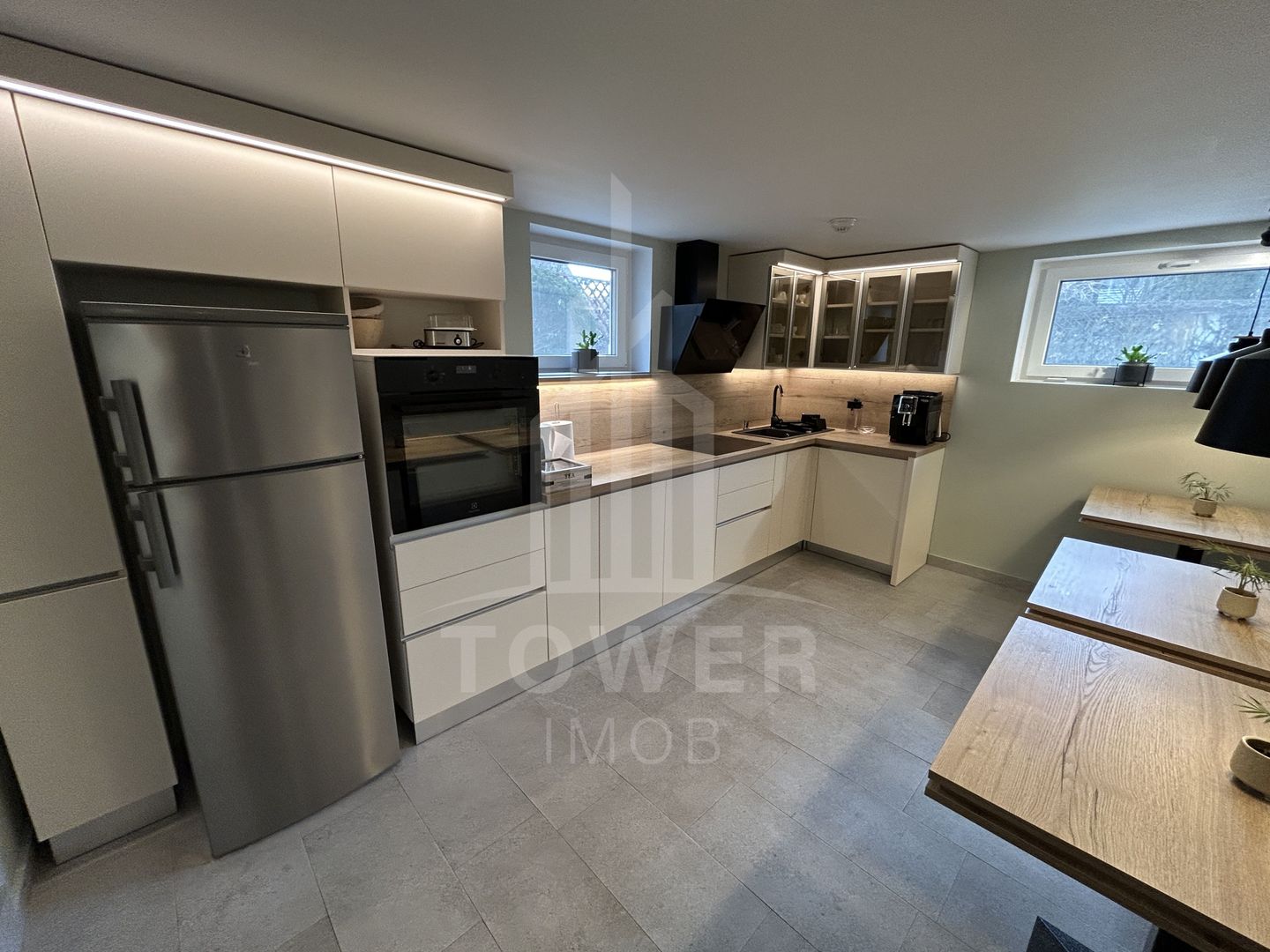 Casă de lux de închiriat | Curte | Ciubăr | Zona Gușterița - Poză 11