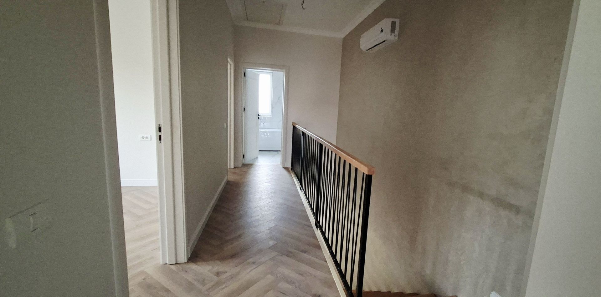 Duplex cu 4 camere - Parcul central Dumbravita - Poză 18