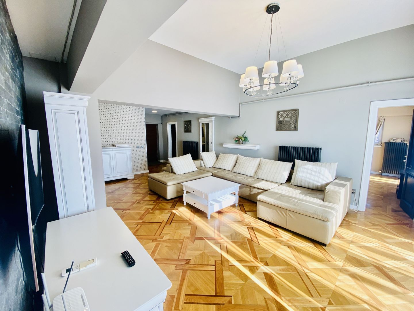 Penthouse confort lux,mobilat, utilat, garaj subteran, aer conditionat - Poză 1