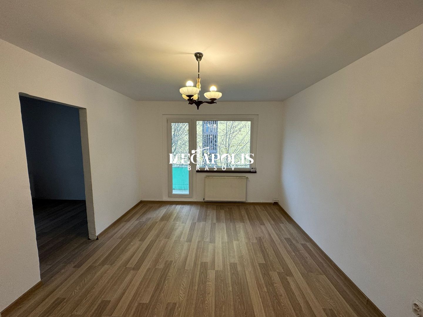 Apartament cu 3 camere Calea Bucuresti - Poză 1