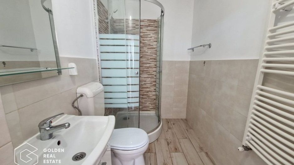 Casa frumos amenajata, 4 camere, 2 bai, curte proprie, zona linistita, Gradiste - Poză 6