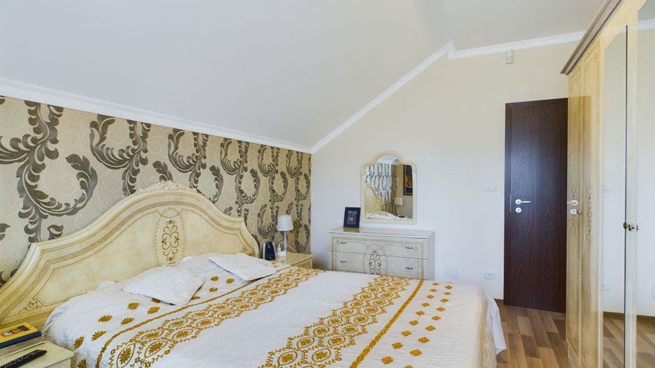 Casă individuală Moșnița Nouă - Poză 8