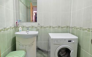 Apartament cu 3 camere, 2 bai, 2 balcoane, mobilat și utilat, zona TRAIAN; - Poză 7