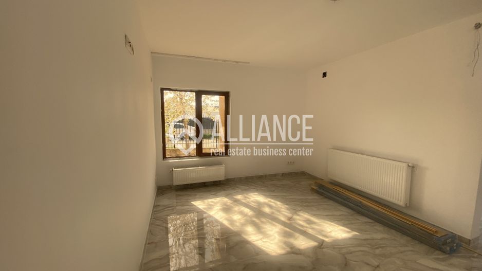VALU LUI TRAIAN(COD 07) -Casa P+M 5 camere cu teren de 300 mp - Poză 5