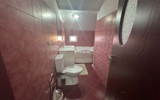 Casă spațioasă în Balș, zonă excelentă – aproape de centru și spital - Poză 9
