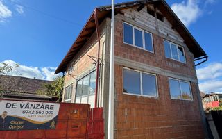 Două case la roșu în curte – Zona turistică Ocna Sibiului - Poză 5