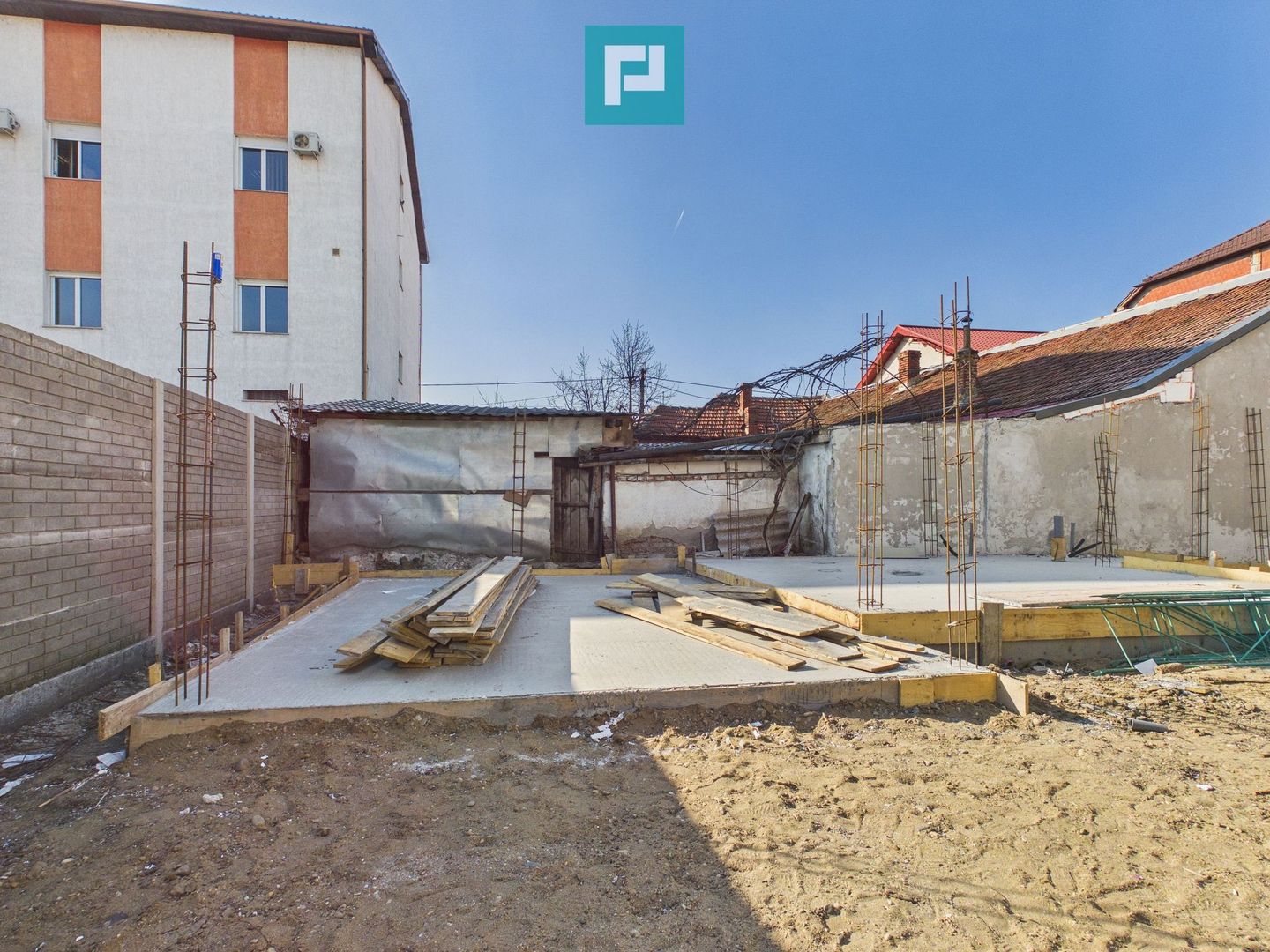 Casă deosebită în Parneava – Strada Griviței - Poză 36