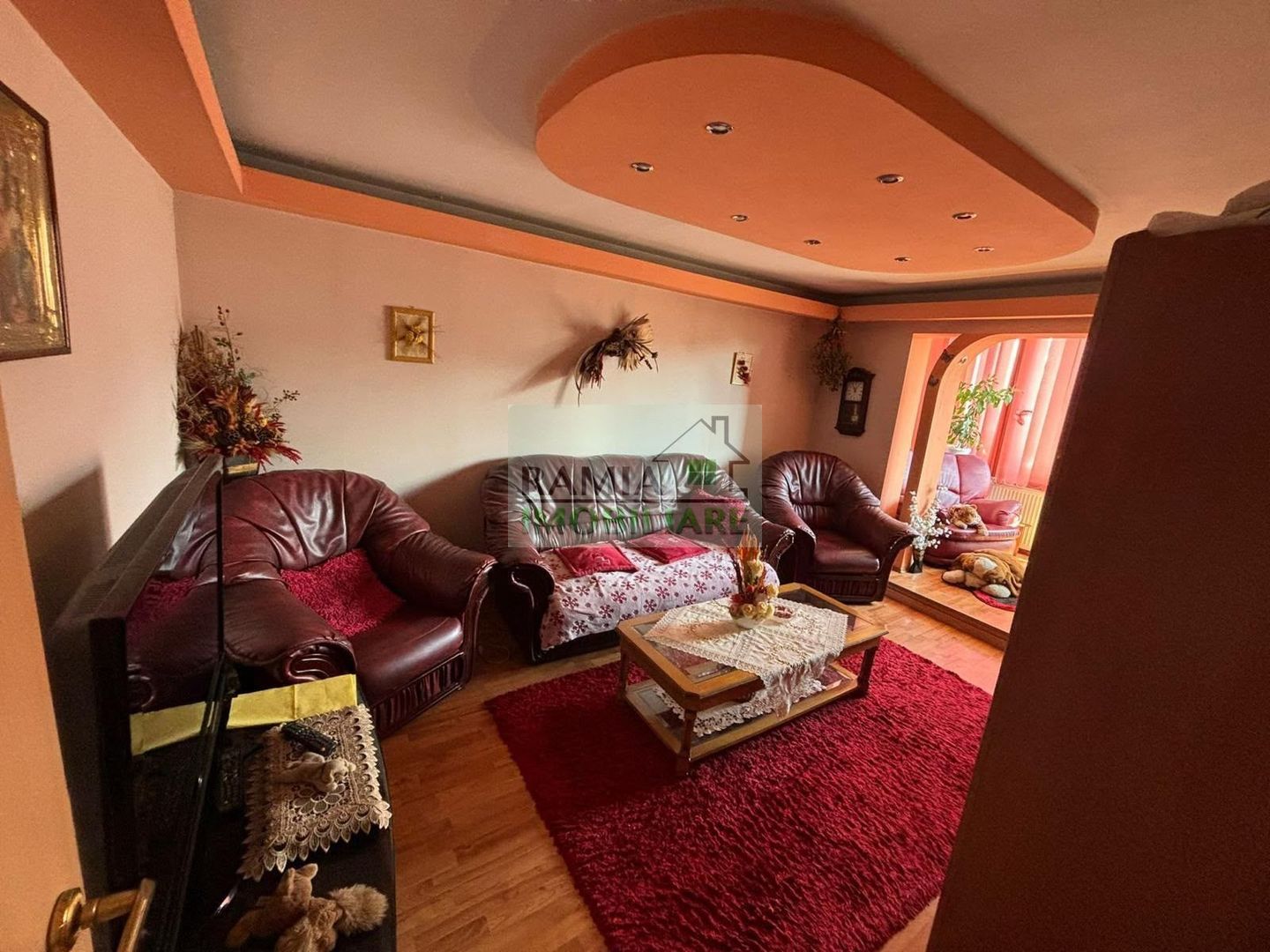 Apartament 3 camere decomandat, 67 mp, 2 băi, Balcon, beci - Poză 3