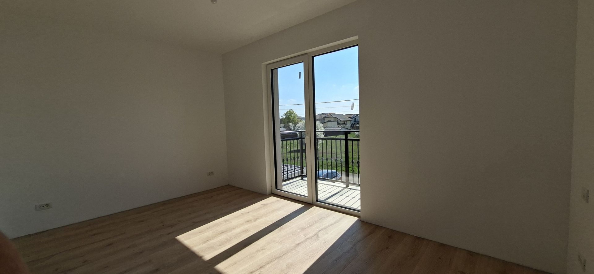 Duplex cu 4 camere si teren generos 350mp - Poză 19