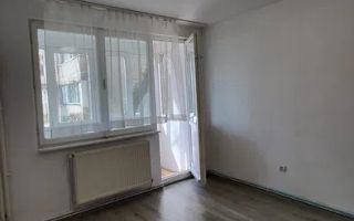 Apartament cu 3 camere, decomandat, parter, 2 balcoane- Zona Tudor - Poză 2