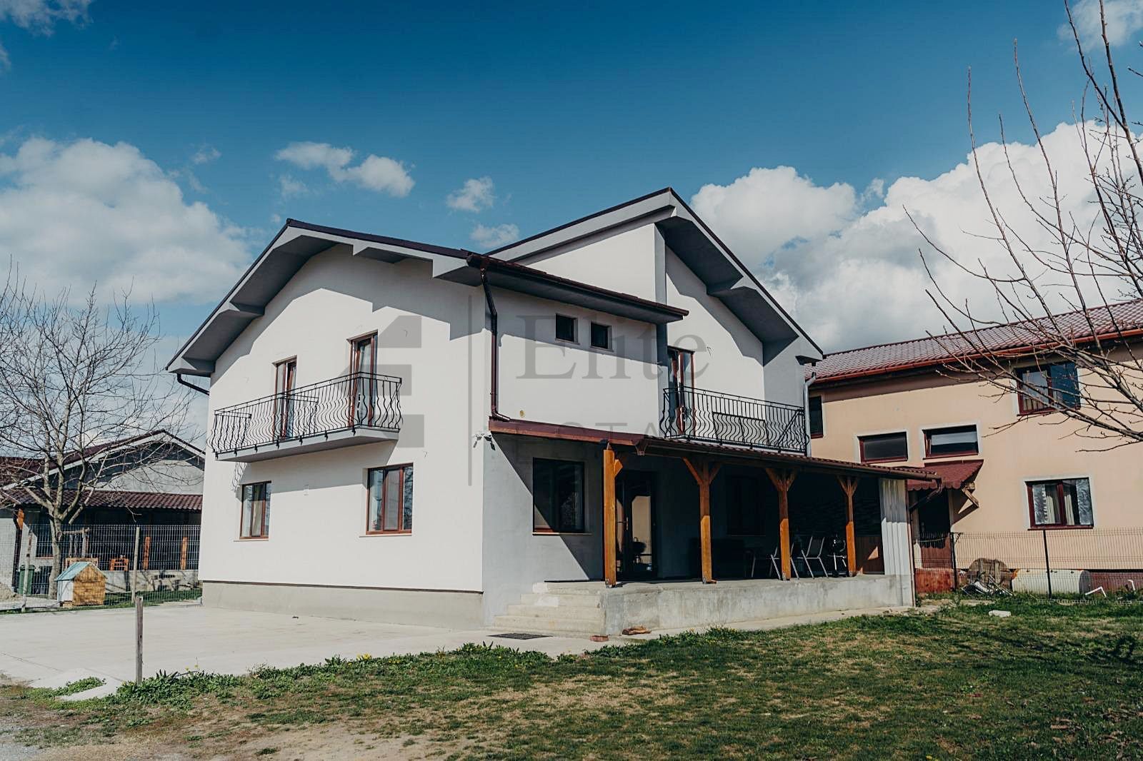 Casa / Pensiune de inchiriat in Baile 1 Mai din Bior - Poză 1