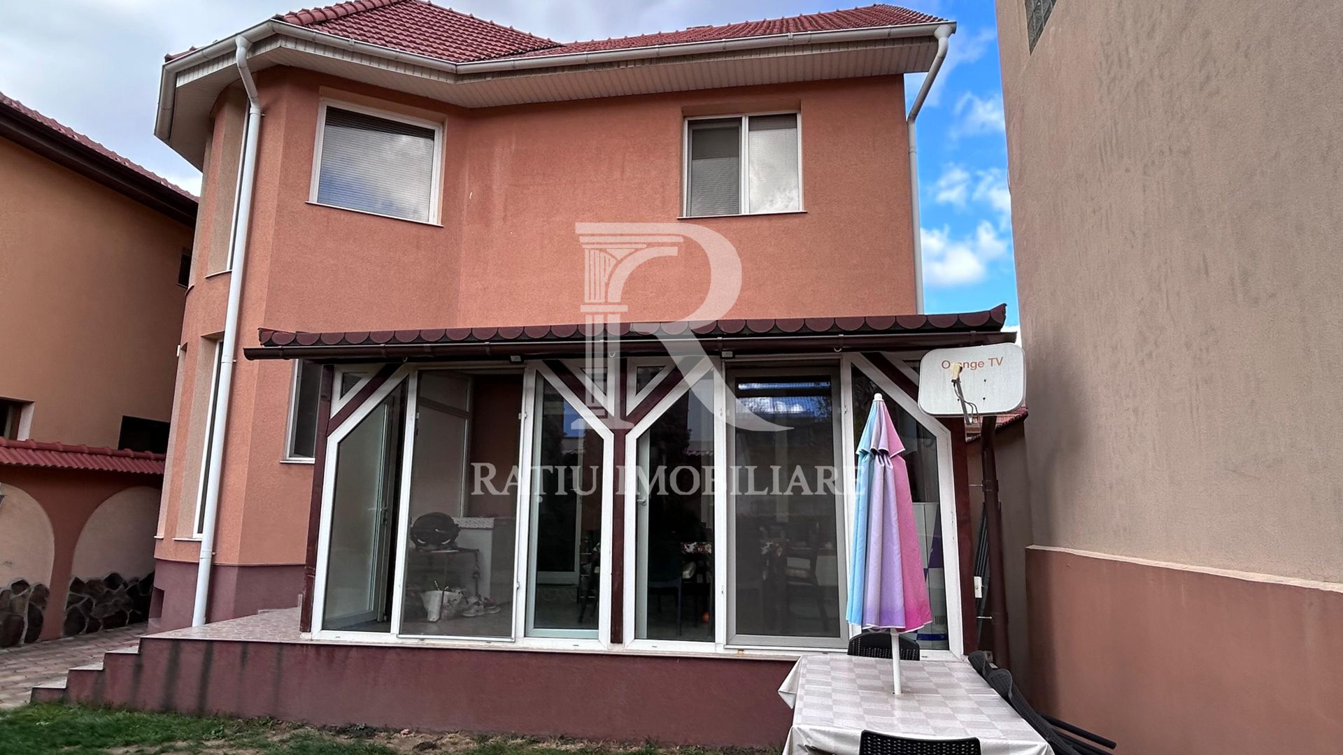 Casă elegantă de vânzare | Complet mobilată și utilată | Oradea - Poză 5
