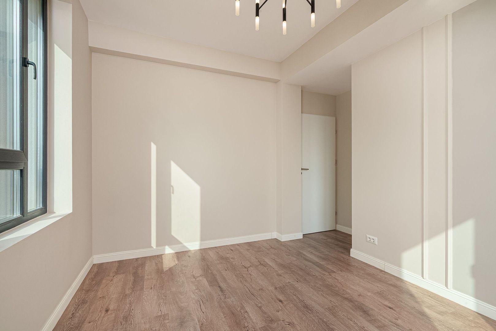 Complex case finalizate str Tiparnitei Sos Giurgiului Dedeman Sector 5 - Poză 14