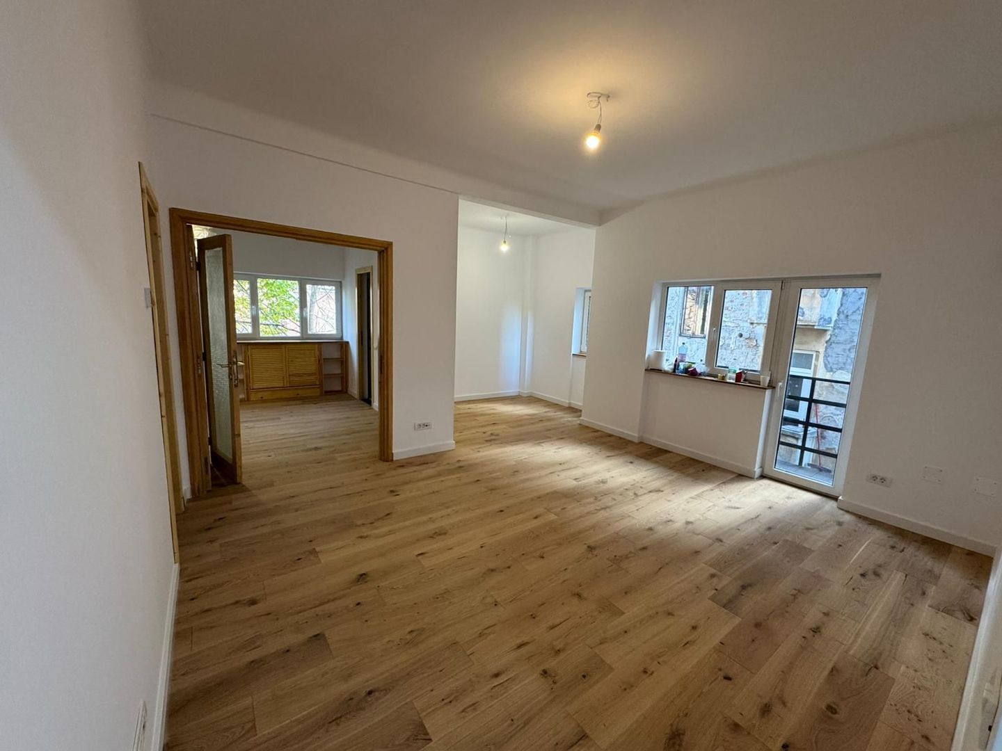 Apartament 2 camere decomandat, renovat, Str. Paleologu 5B - Poză 2